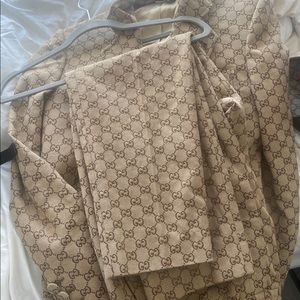 Gucci suit